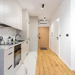 Apartament Global Park Deluxe By Bookinghost