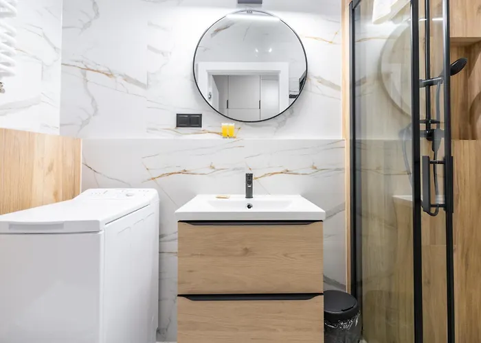 Global Park Deluxe By Bookinghost